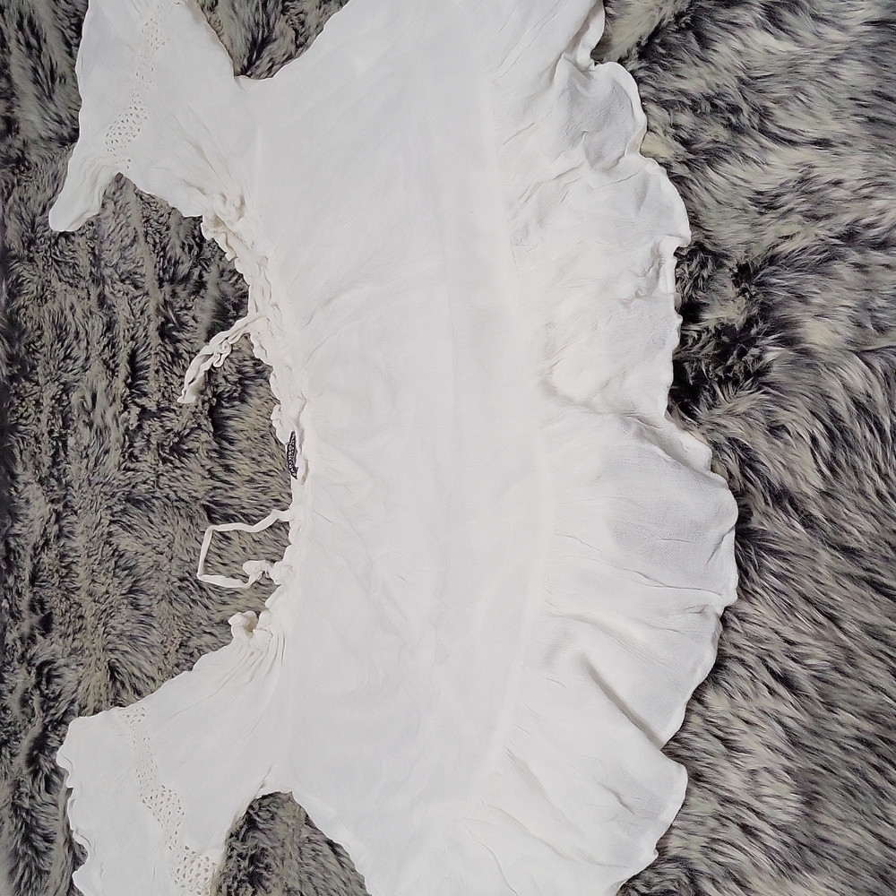 Earthbound trading company flowy crop top